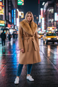 Women’s coat with faux fur collar – long, elegant and warm